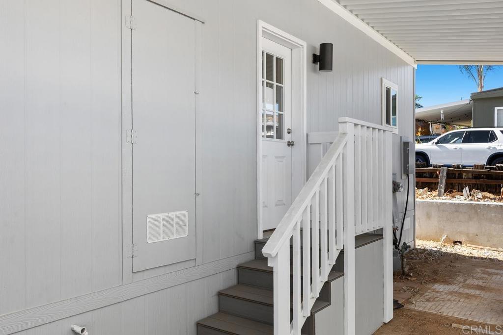 1638 Calavo Road, Unit 43 Fallbrook, CA 92028 - Photo 6 of 29 Back Entry