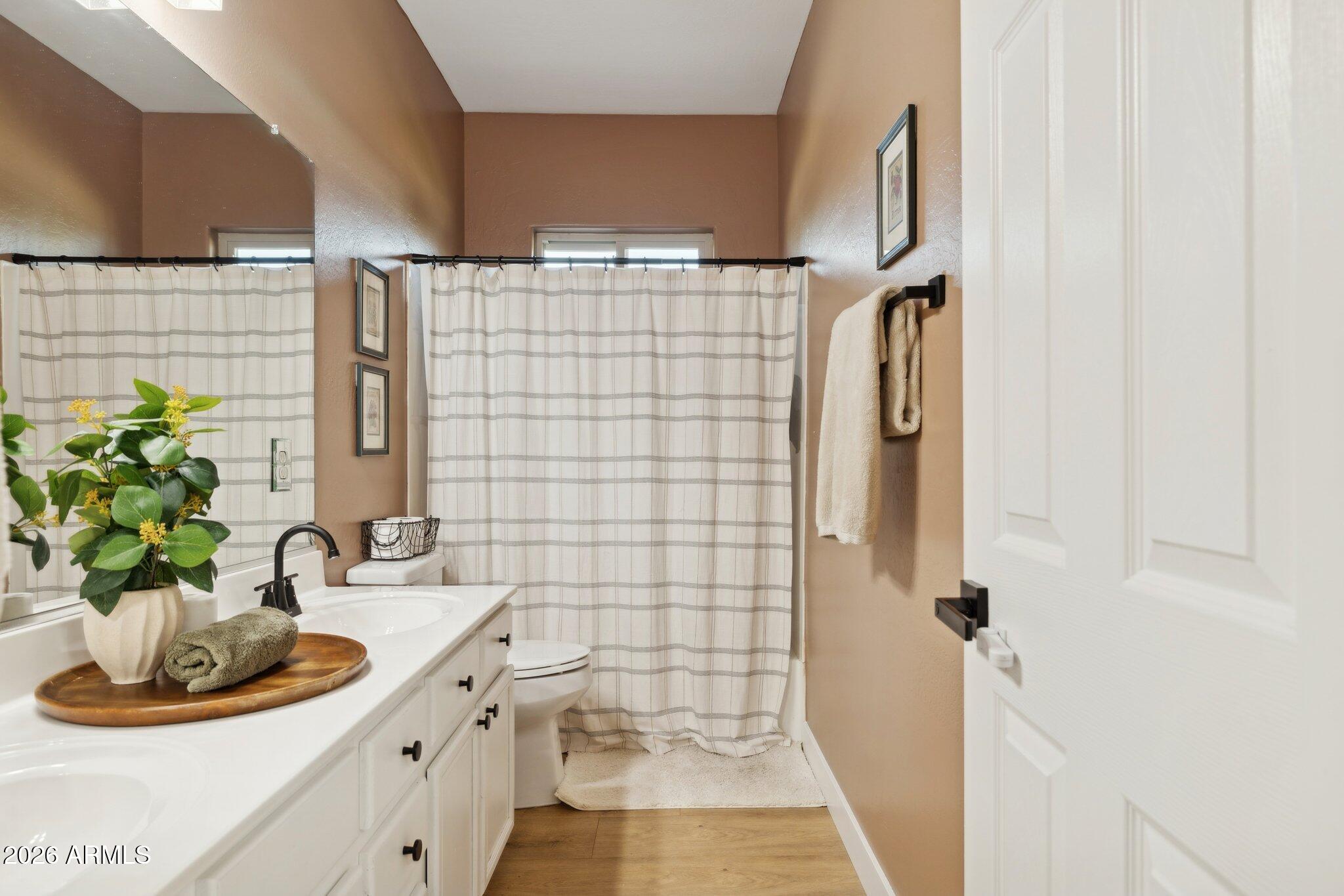 16226 East Fairview Street Gilbert, AZ 85295 - Photo 11 of 59 21-web-or-mls-16226-e-fairview-st