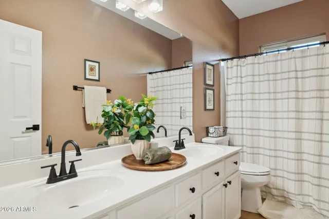 $1,295,000 | 16226 East Fairview Street, Gilbert, AZ 85295