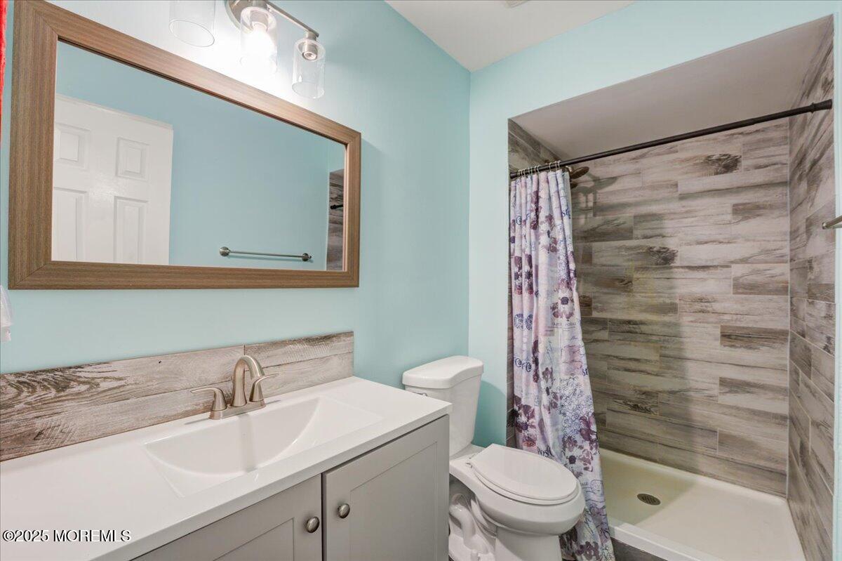 190 Tyrpak Road Howell, NJ 07731 - Photo 17 of 55 18-Bathroom 1