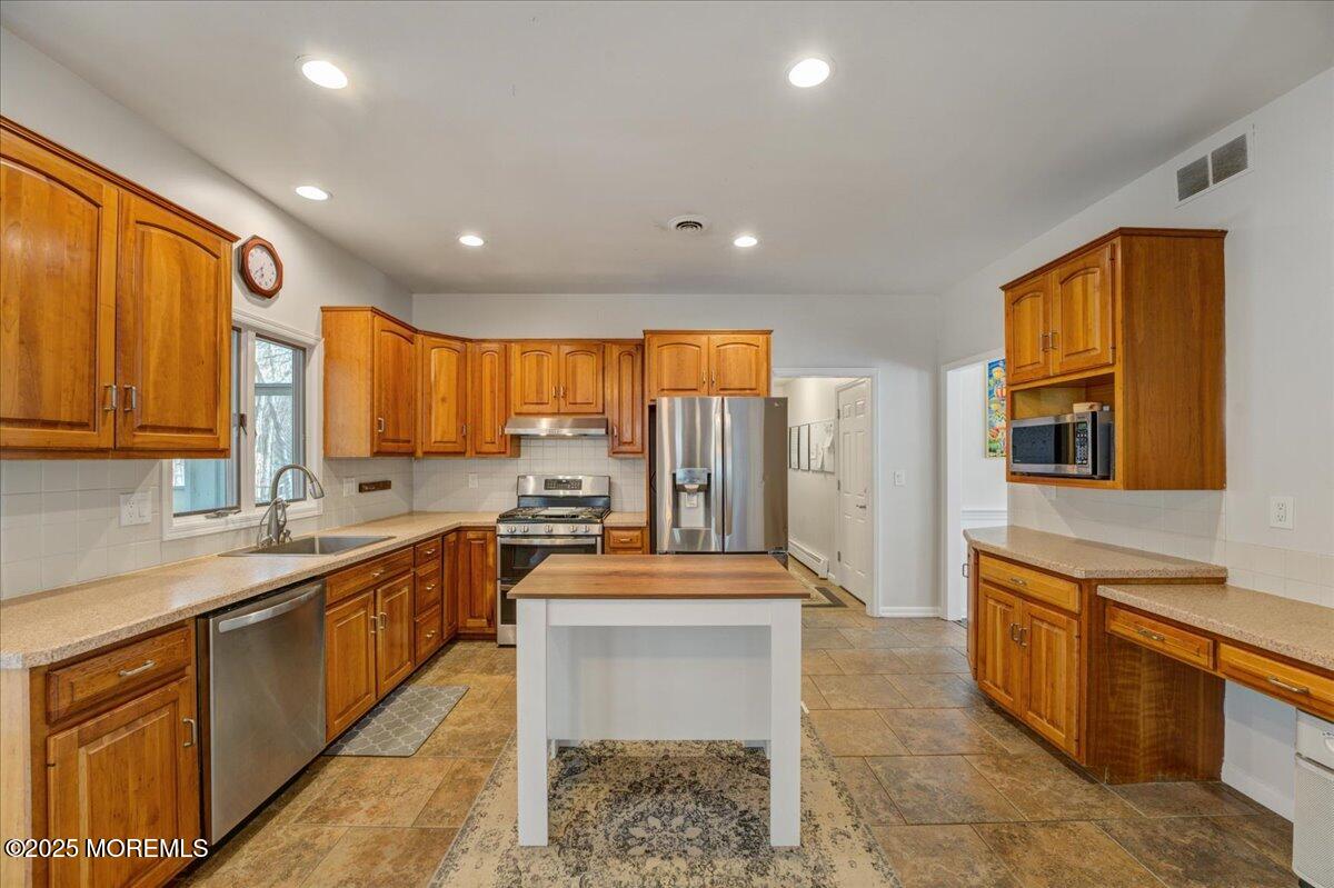 190 Tyrpak Road Howell, NJ 07731 - Photo 8 of 55 09-Kitchen
