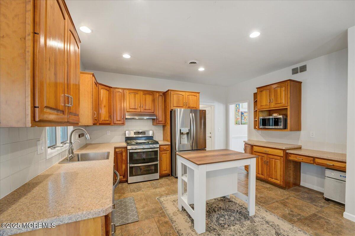 190 Tyrpak Road Howell, NJ 07731 - Photo 10 of 55 11-Kitchen