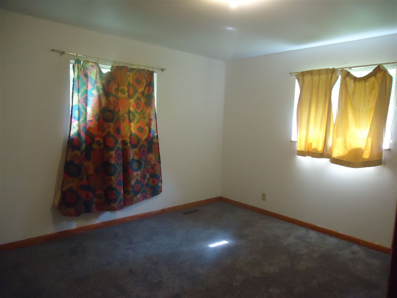 409 Leatherwood Road Bedford, IN 47421 - Photo 8 of 20