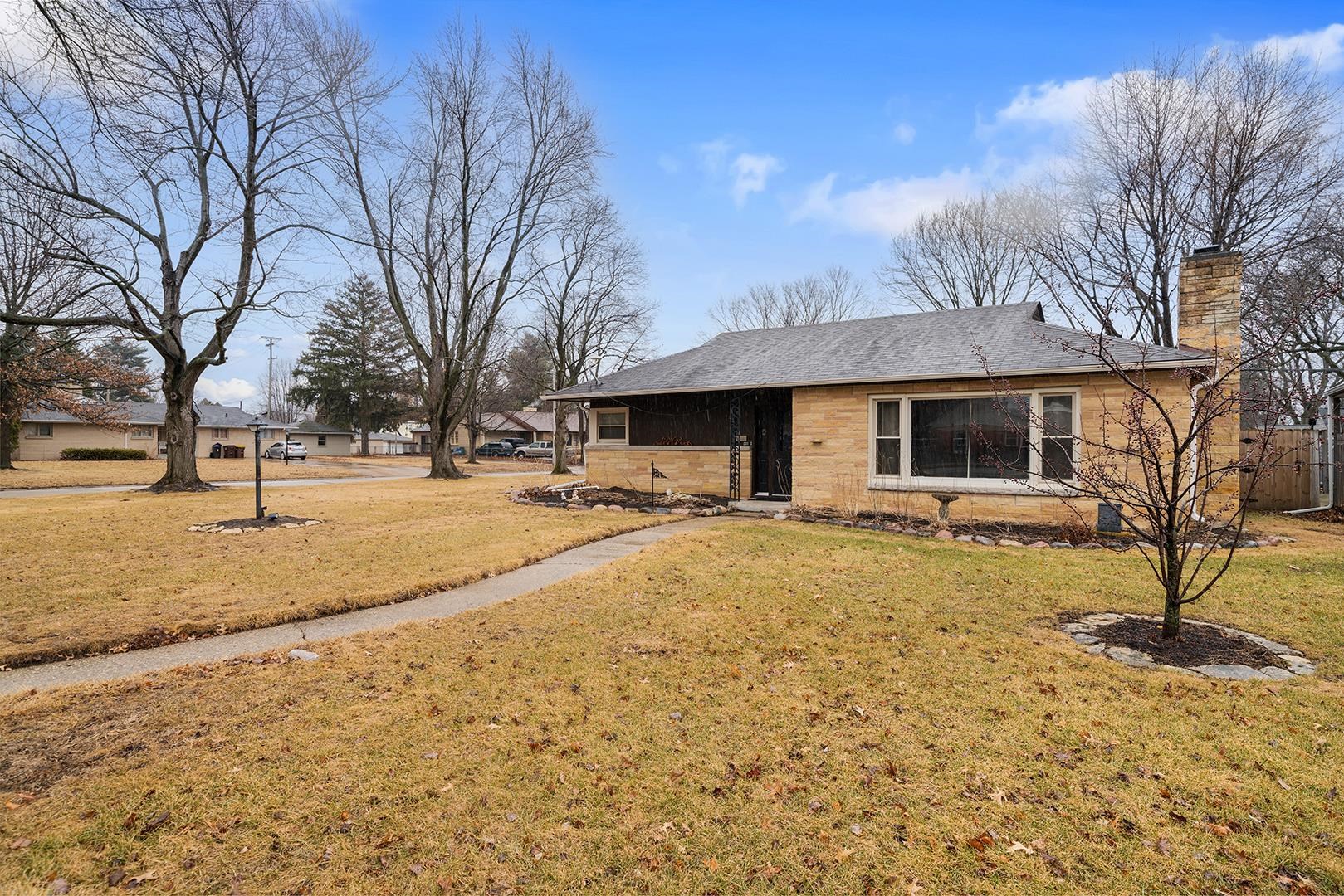 1508 Halsted Road Rockford, IL 61103 - Photo 1 of 32 Gallery Image 1