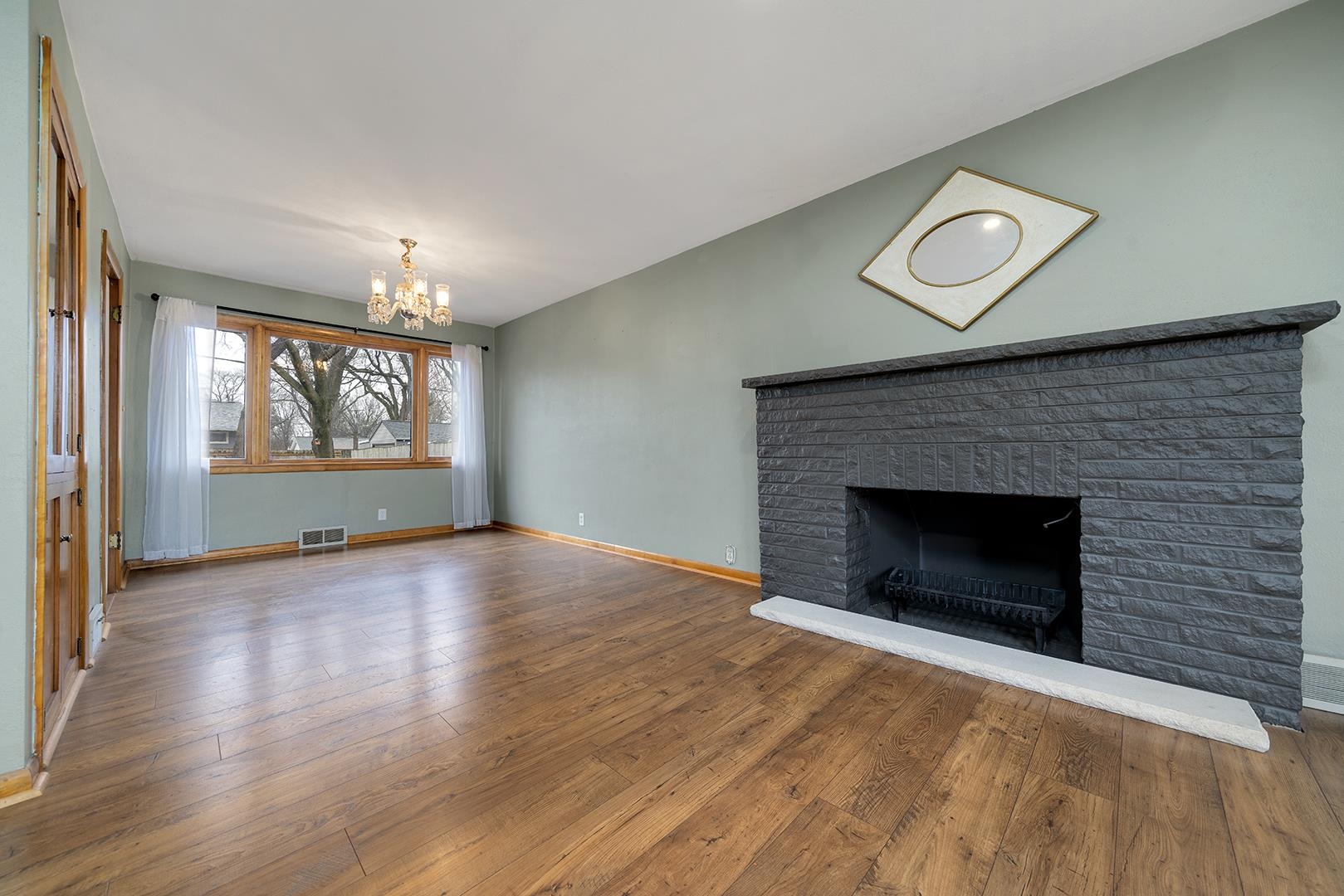 1508 Halsted Road Rockford, IL 61103 - Photo 7 of 32 Gallery Image 7
