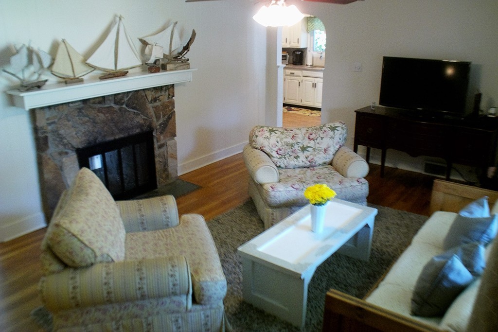 234 Providence Road Grafton, MA 01560 - Photo 15 of 30 Gallery Image 15