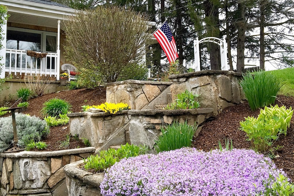 234 Providence Road Grafton, MA 01560 - Photo 3 of 30 Gallery Image 3