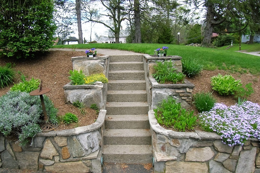 234 Providence Road Grafton, MA 01560 - Photo 4 of 30 Gallery Image 4