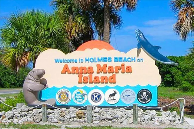 $699,000 | 103 66th Street, Unit 10, Holmes Beach, FL 34217