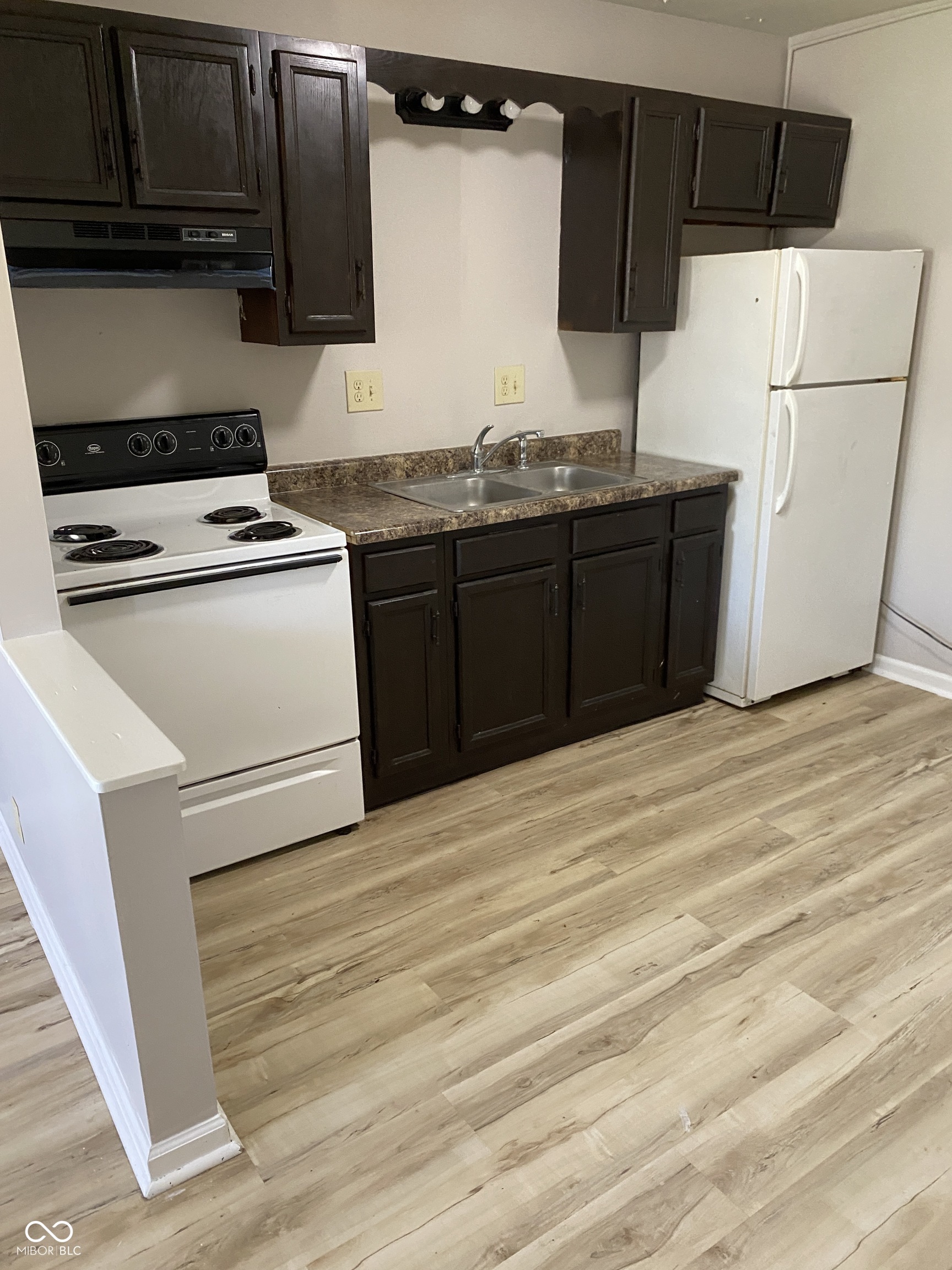 318 North Clark Street, Unit 9 Lebanon, IN 46052 - Photo 7 of 11