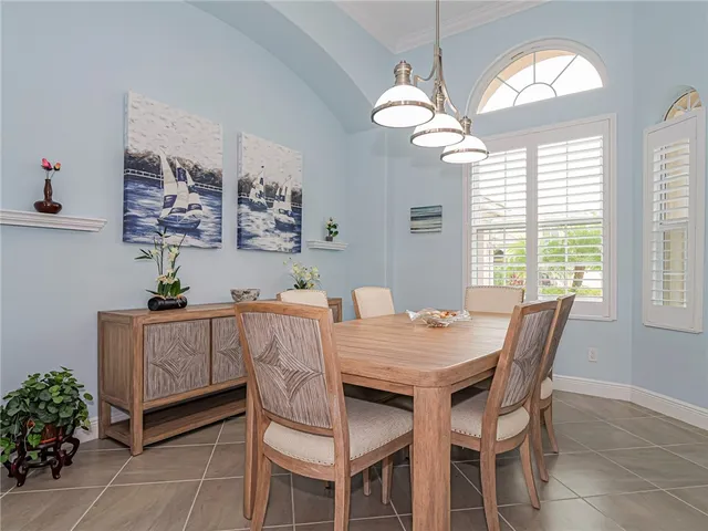 $650,000 | 5560 61st Place, Vero Beach, FL 32967