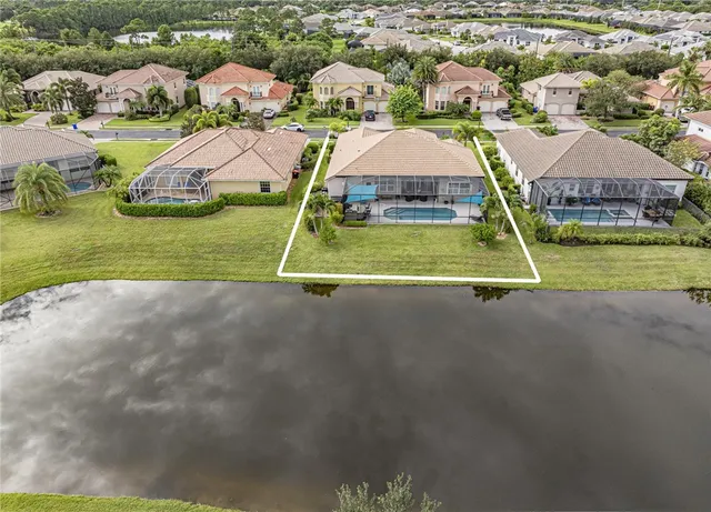 $650,000 | 5560 61st Place, Vero Beach, FL 32967