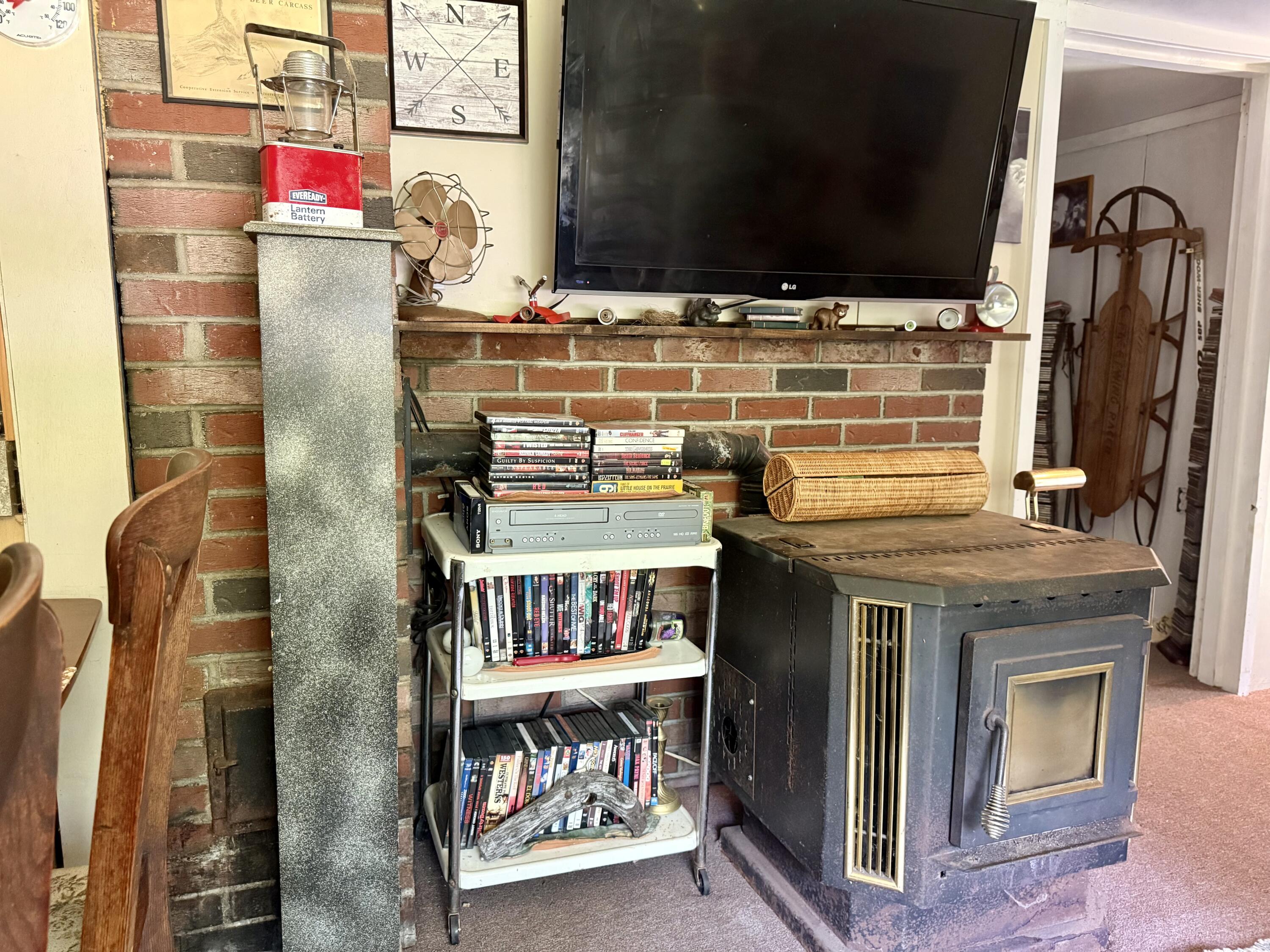 140 Guilford Center Road Guilford, ME 04443 - Photo 7 of 31 IMG_1532