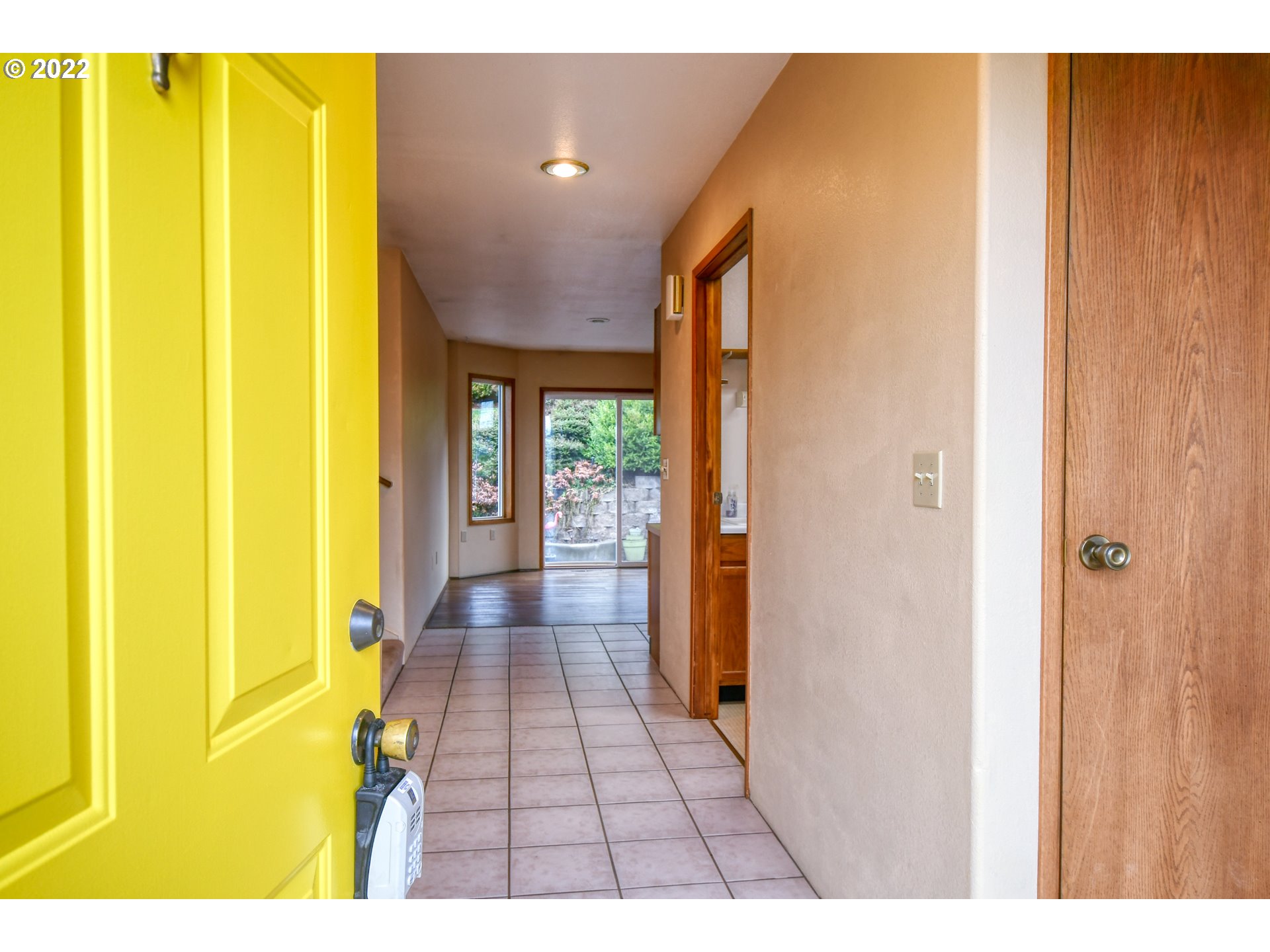 2011 Southwest Quinney Avenue Pendleton, OR 97801 - Photo 2 of 26 a view of an entryway of the house
