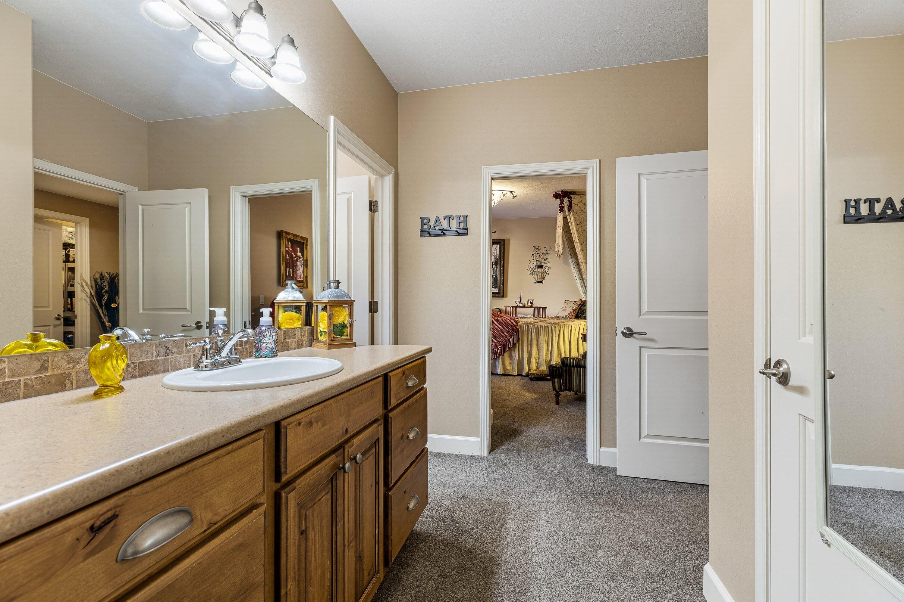 1474 Rocky Road St. George, UT 84790 - Photo 32 of 55 Full Bathroom