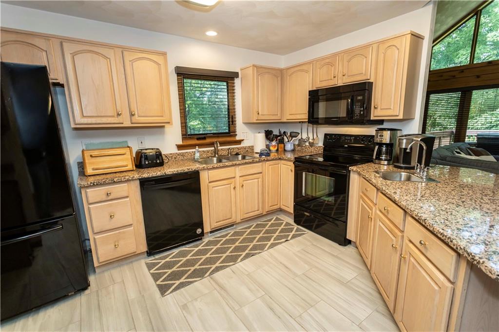2304 South Ridge Drive Hidden Valley, PA 15502 - Photo 14 of 50