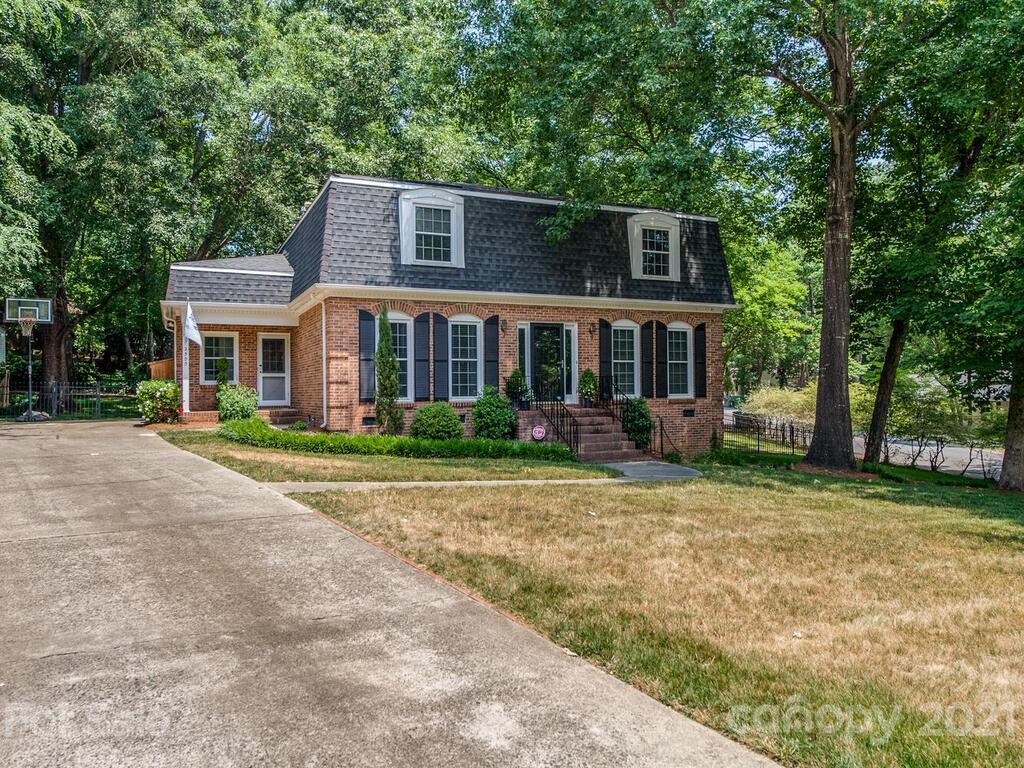 2500 Innsbrook Road Charlotte, NC 28226 - Photo 1 of 25 Gallery Image 1