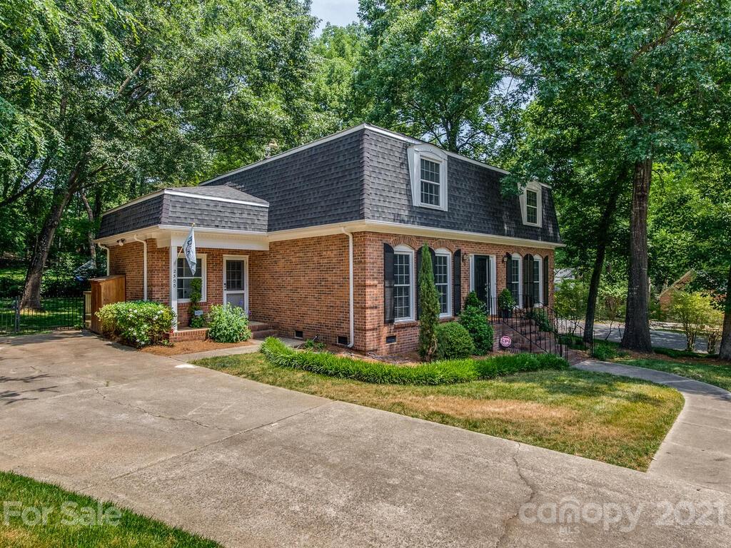 2500 Innsbrook Road Charlotte, NC 28226 - Photo 2 of 25 Gallery Image 2