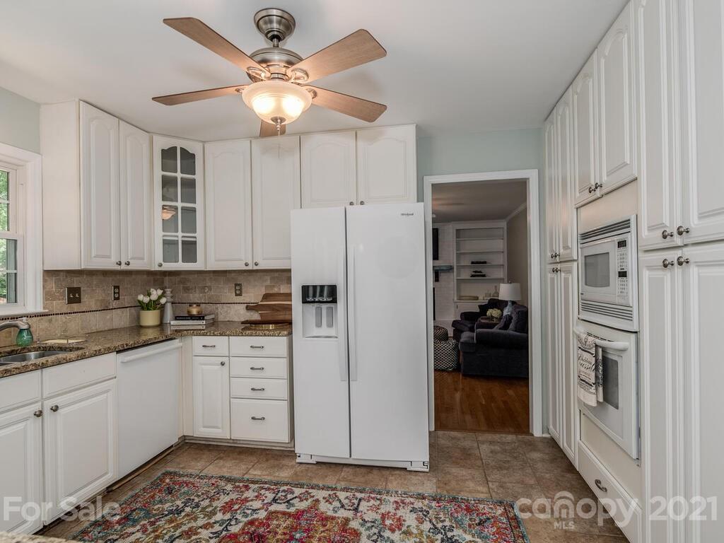 2500 Innsbrook Road Charlotte, NC 28226 - Photo 12 of 25 Gallery Image 12