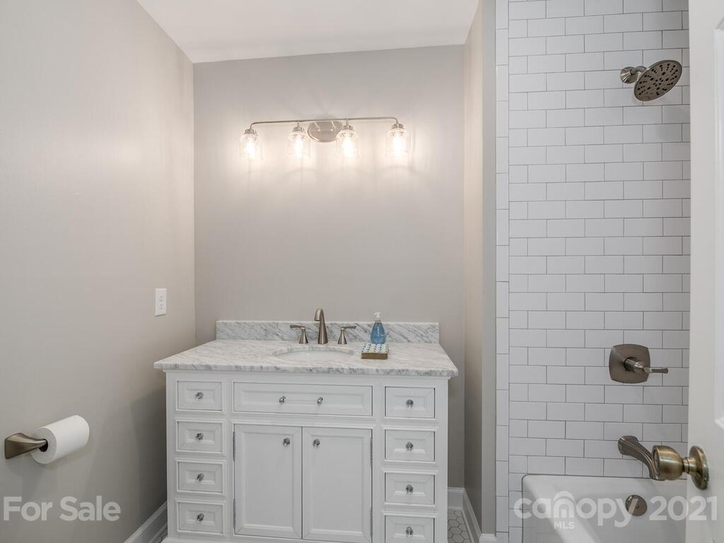 2500 Innsbrook Road Charlotte, NC 28226 - Photo 17 of 25 Gallery Image 17