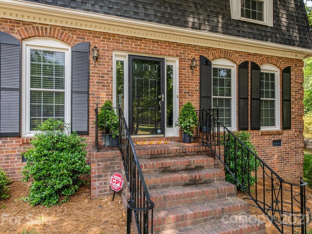 2500 Innsbrook Road Charlotte, NC 28226 - Photo 3 of 25 Gallery Image 3