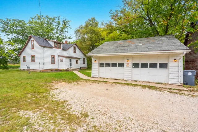 $279,900 | 5381 North Avenue, Denmark, WI 54208