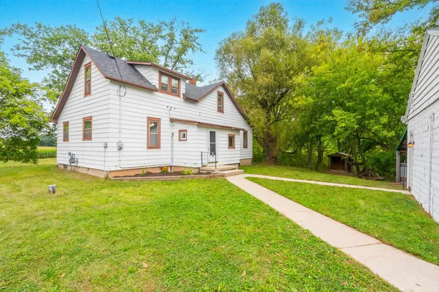 $279,900 | 5381 North Avenue, Denmark, WI 54208