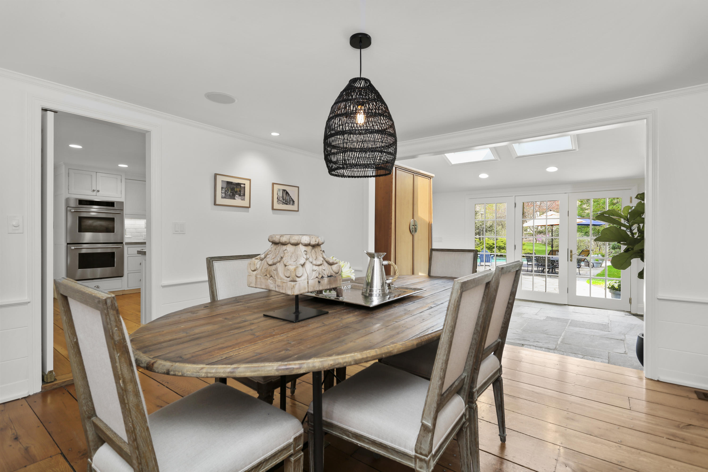 15 Old Farm Road Darien, CT 06820 - Photo 14 of 90 a dining room with furniture and wooden floor