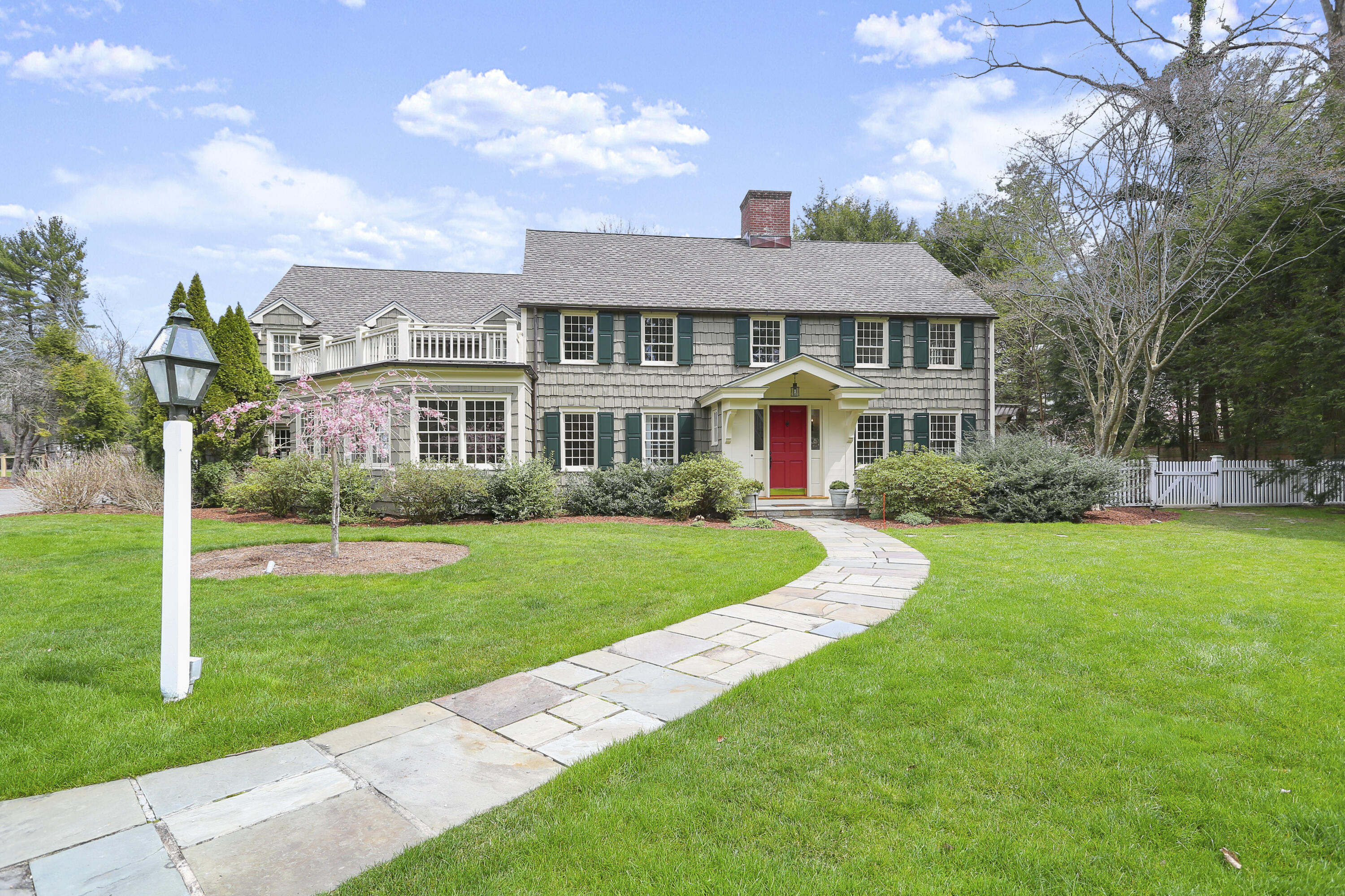 15 Old Farm Road Darien, CT 06820 - Photo 83 of 90 a front view of a house with a yard