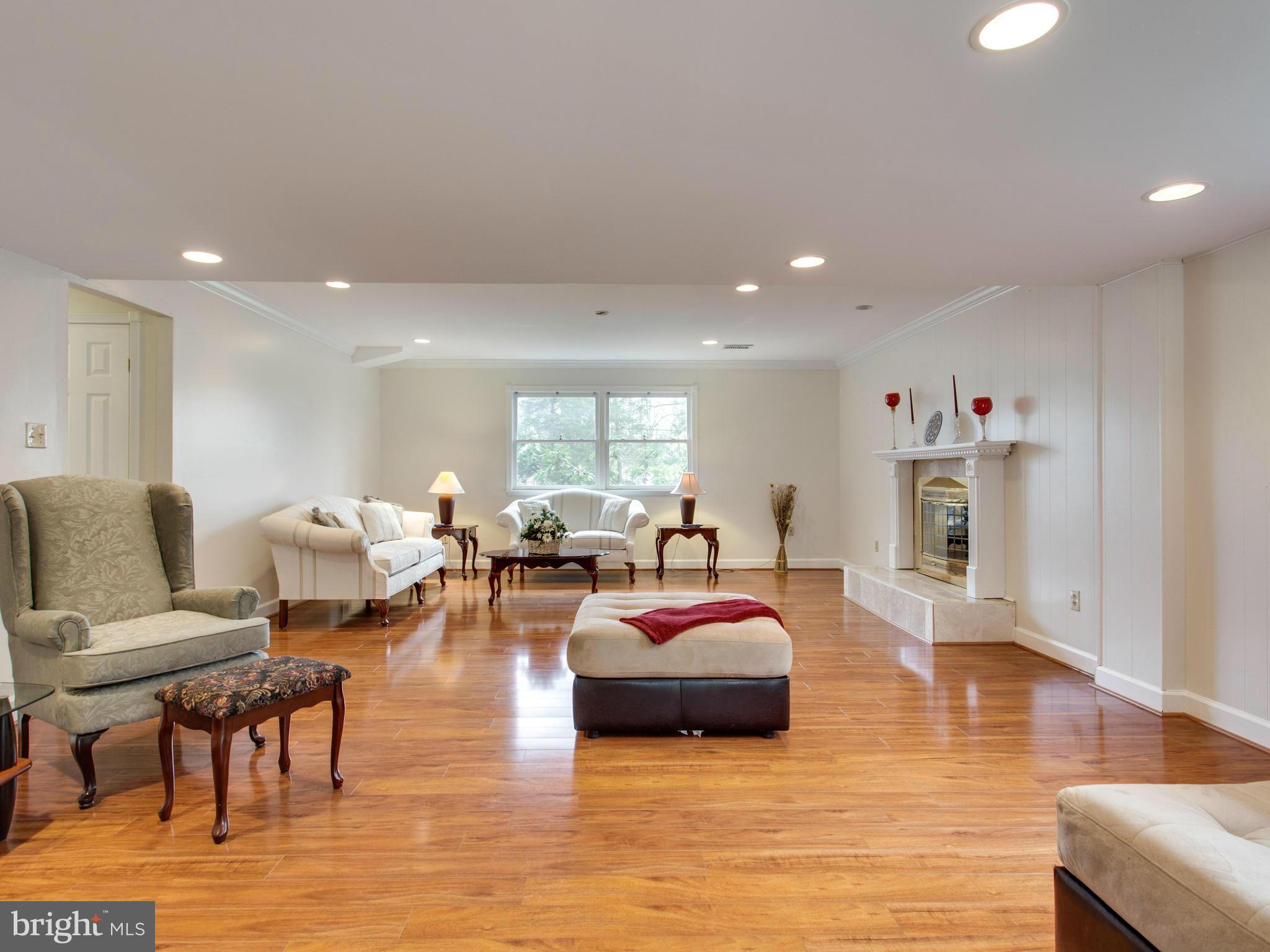3020 Hunt Road Oakton, VA 22124 - Photo 22 of 30 Family Room