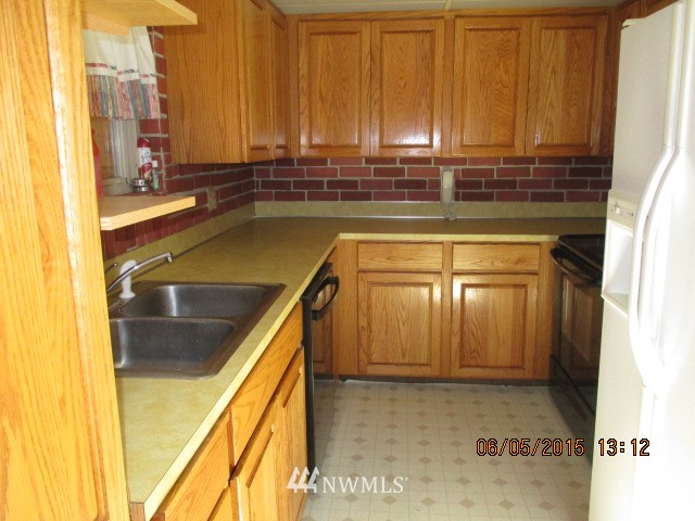 1310 Irondale Road Port Hadlock, WA 98339 - Photo 12 of 22 Gallery Image 12