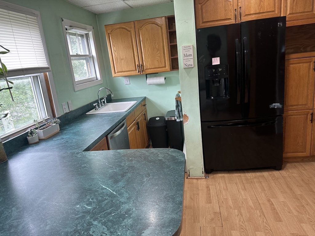 11 Alpha Road Holden, MA 01520 - Photo 8 of 29