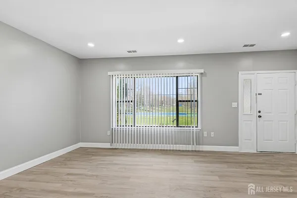 $3,000 | 1216 Thomas Avenue, North Brunswick, NJ 08902