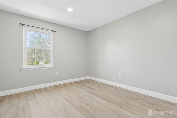 $3,000 | 1216 Thomas Avenue, North Brunswick, NJ 08902