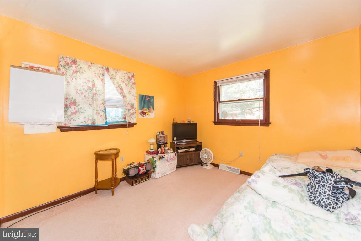 422 Delp Road Lancaster, PA 17601 - Photo 11 of 25 Gallery Image 11