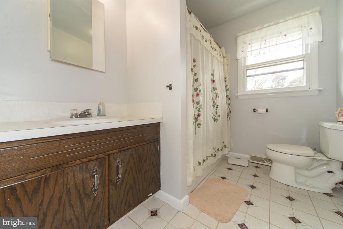 422 Delp Road Lancaster, PA 17601 - Photo 14 of 25 Gallery Image 14