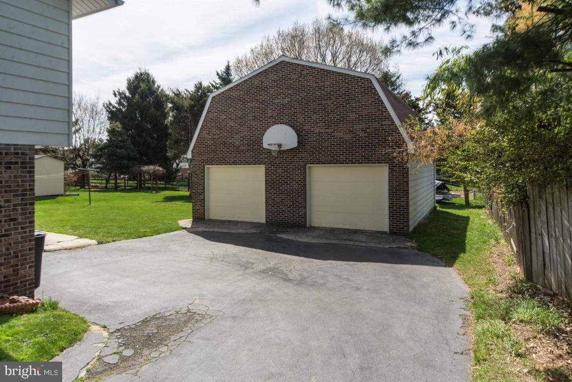 422 Delp Road Lancaster, PA 17601 - Photo 20 of 25 Gallery Image 20