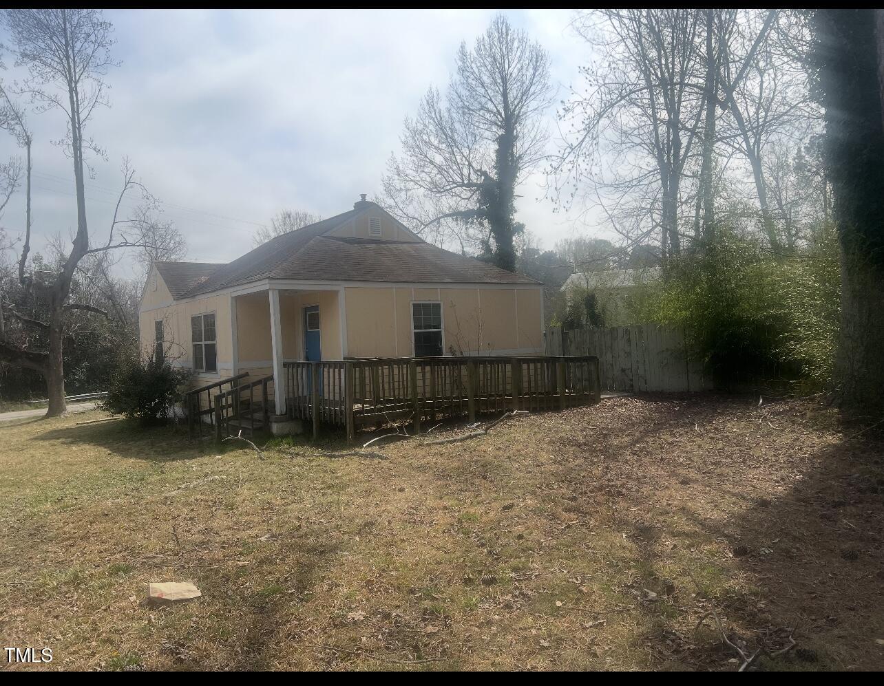 2040 Milburnie Road Raleigh, NC 27610 - Photo 1 of 8 a backyard of a house