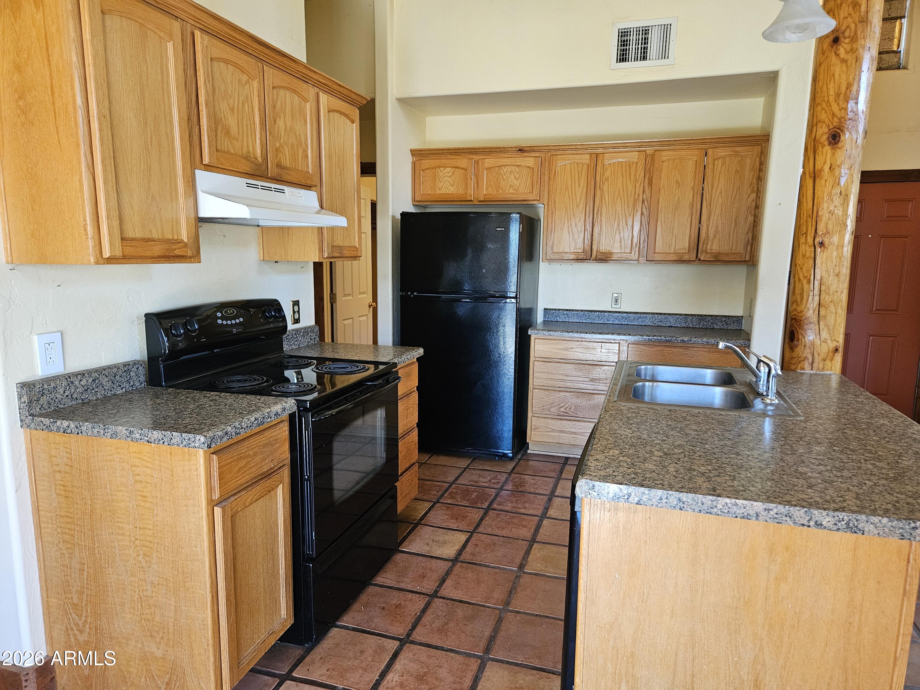 4105 North Washington Avenue Douglas, AZ 85607 - Photo 12 of 61 20260325_091336