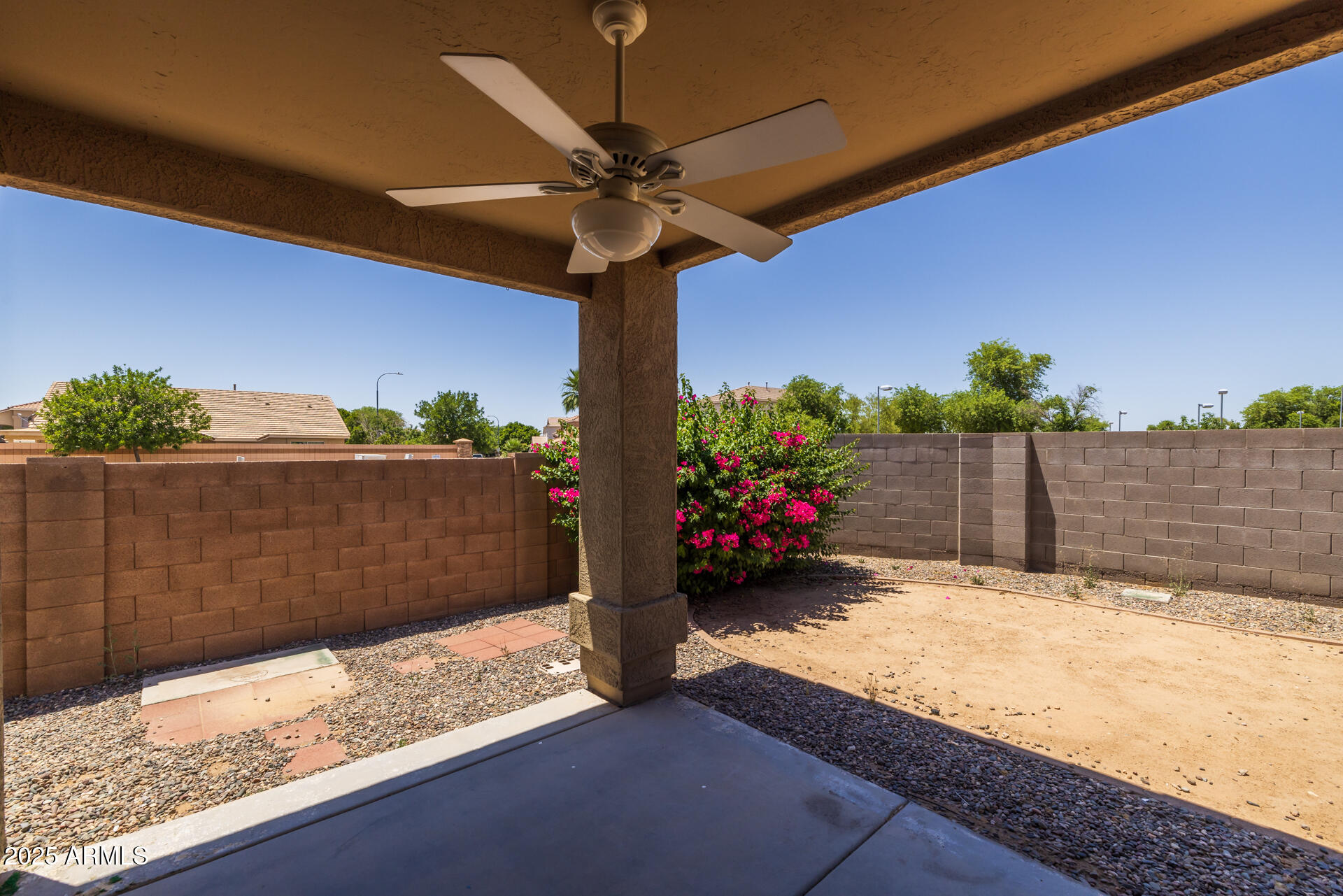 3148 West Maldonado Road Phoenix, AZ 85041 - Photo 27 of 31 a view of a backyard