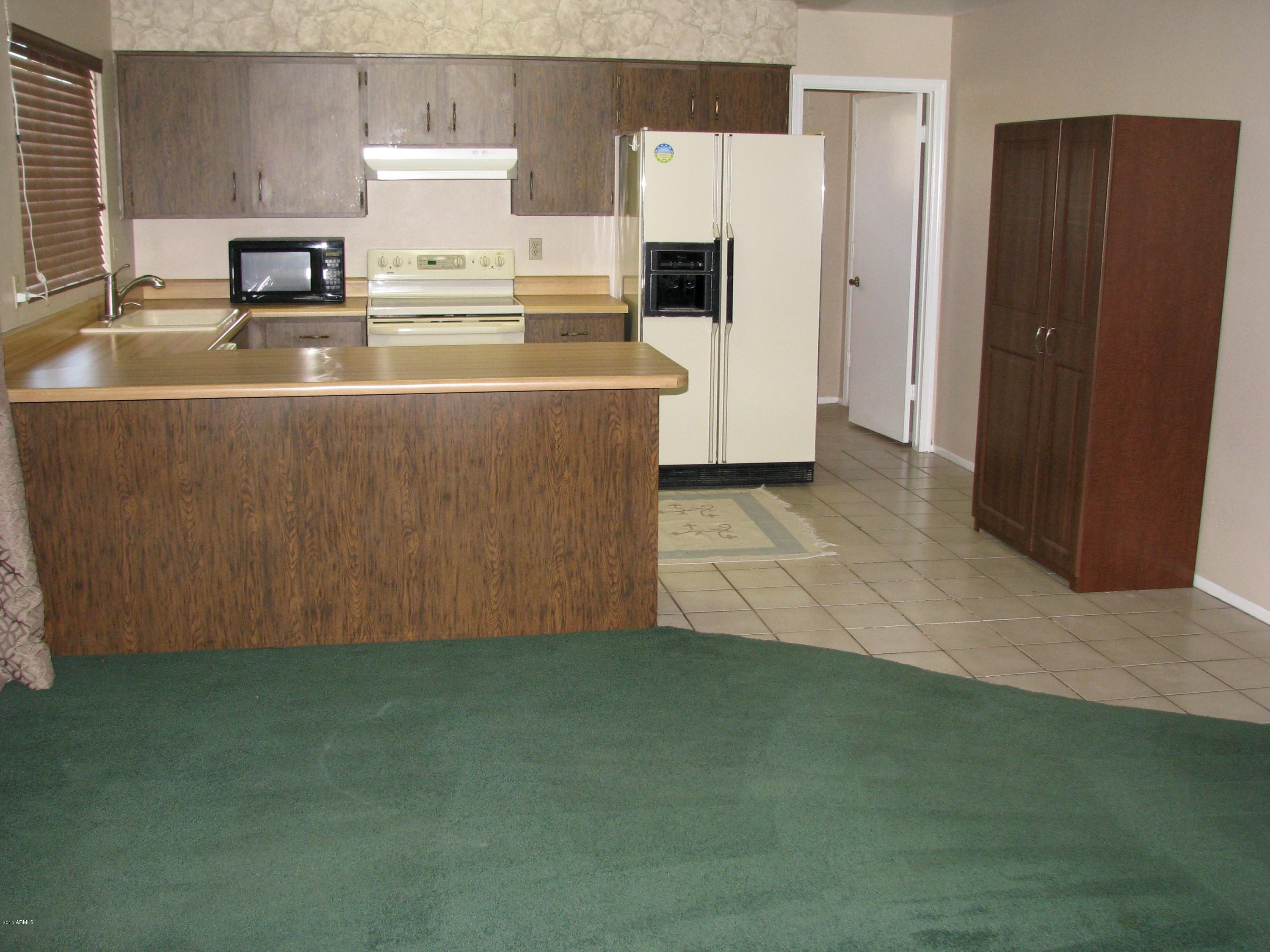 7208 West Hatcher Road Peoria, AZ 85345 - Photo 3 of 27 IMG_4137