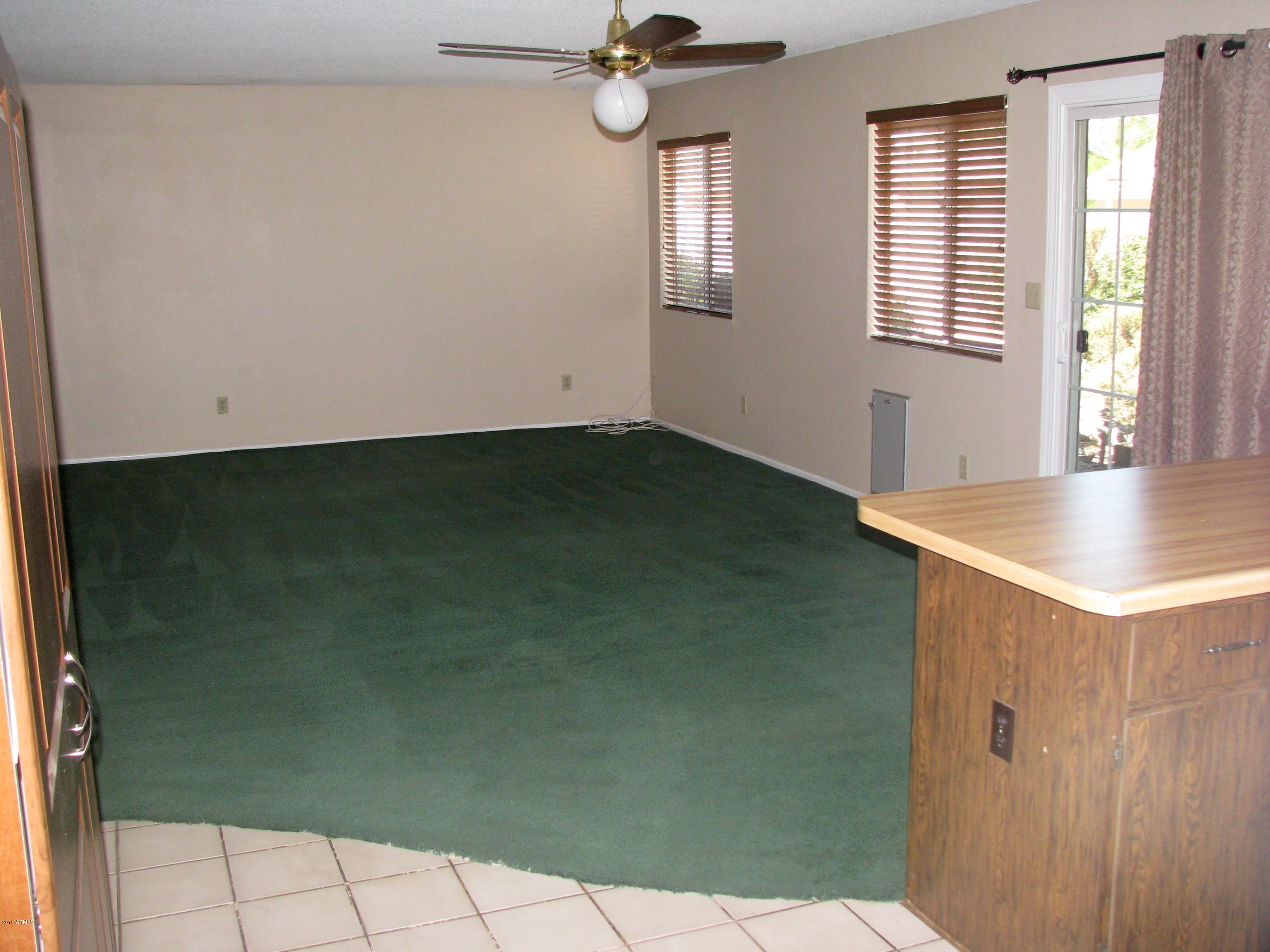 7208 West Hatcher Road Peoria, AZ 85345 - Photo 4 of 27 IMG_4165