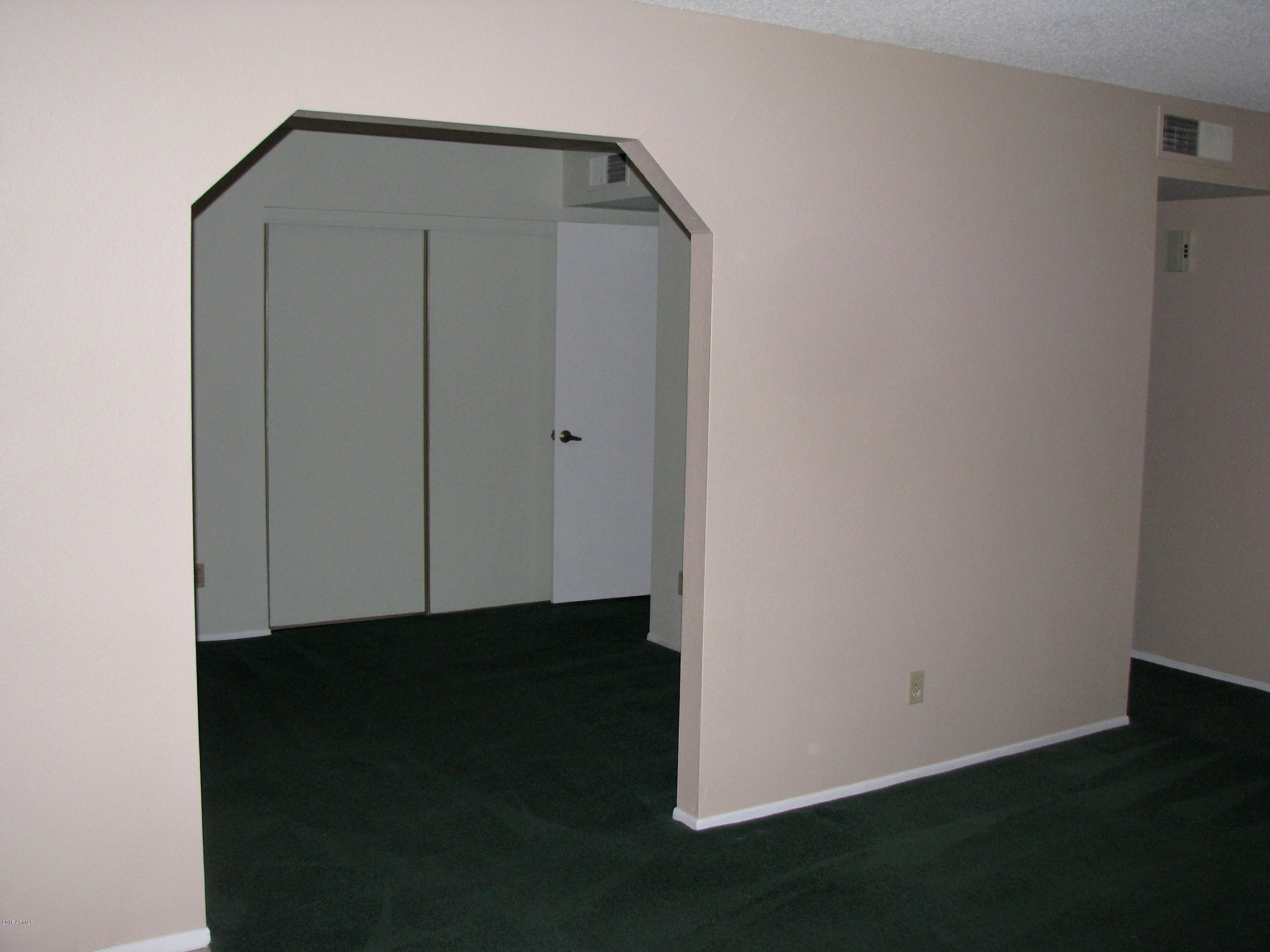 7208 West Hatcher Road Peoria, AZ 85345 - Photo 10 of 27 IMG_4161