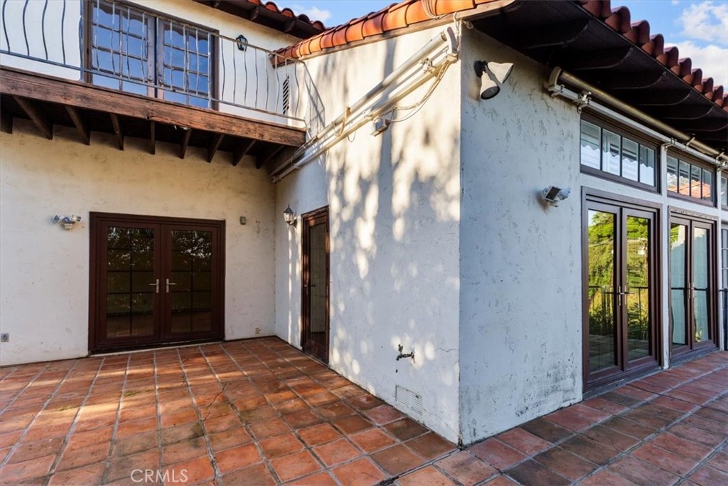 1500 Kashlan Road La Habra Heights, CA 90631 - Photo 17 of 62 a view of a brick house with a large window