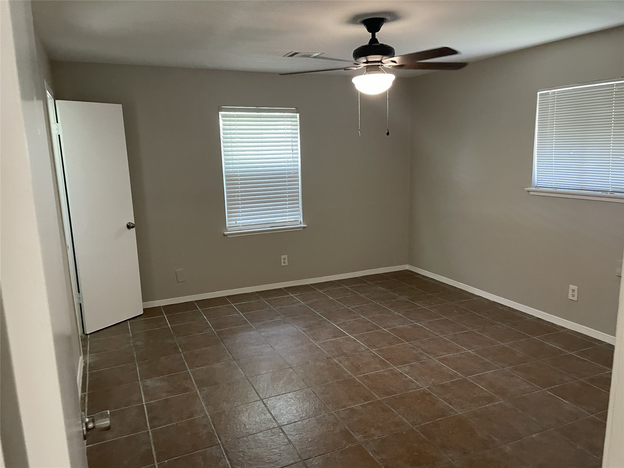 8915 Reamer Street Houston, TX 77074 - Photo 6 of 11