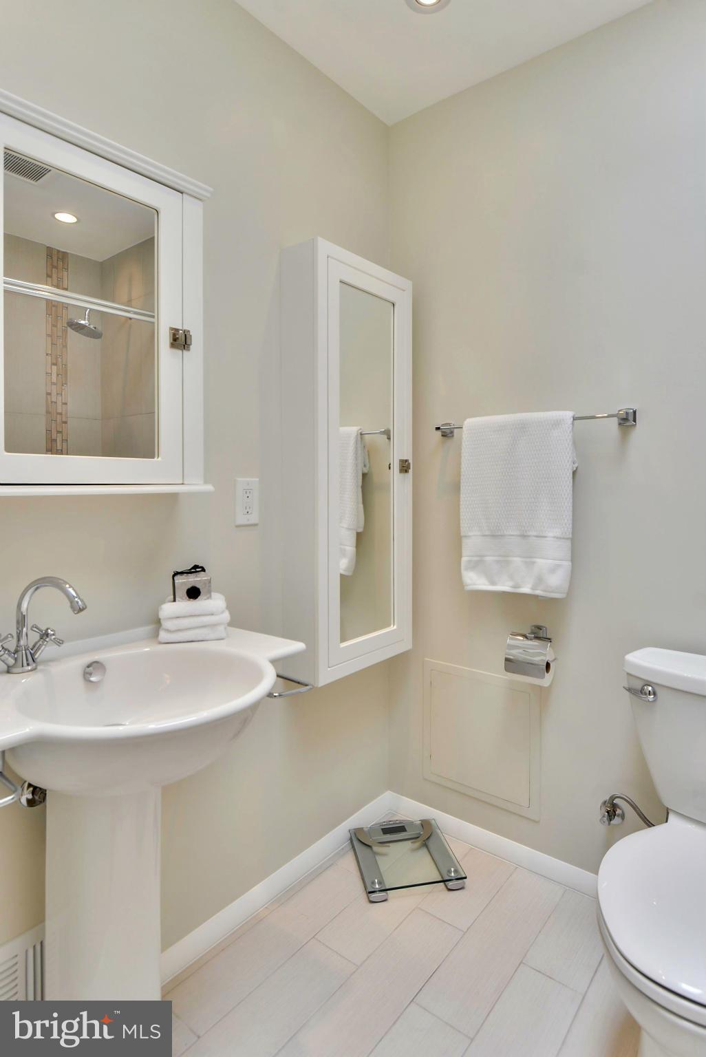 6102 Namakagan Road Bethesda, MD 20816 - Photo 27 of 30 Bath