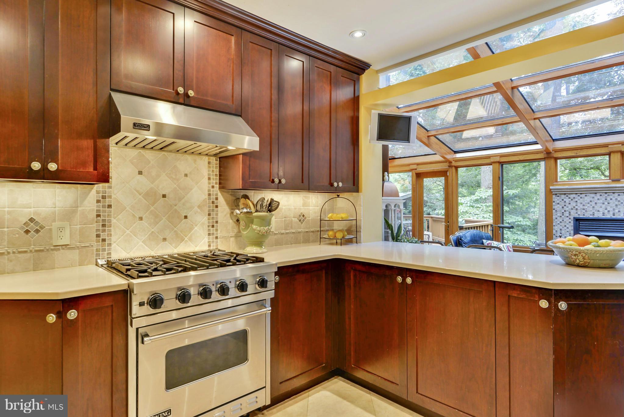6102 Namakagan Road Bethesda, MD 20816 - Photo 7 of 30 Kitchen