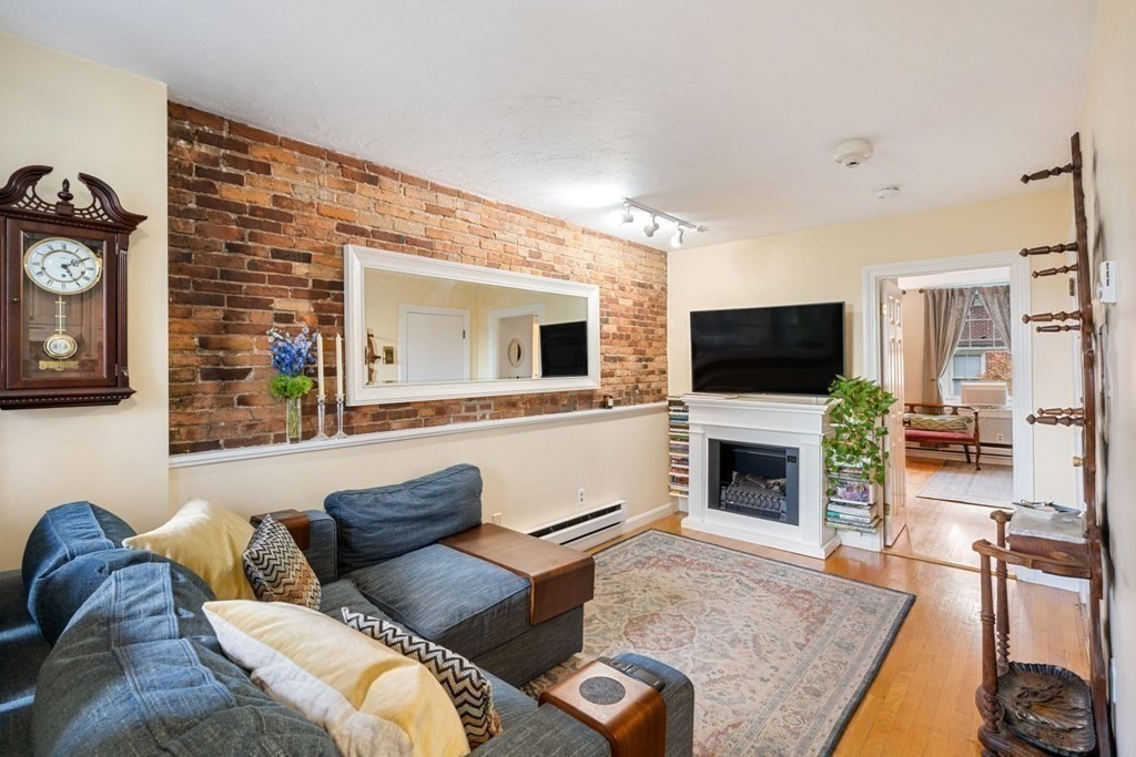 9 Hancock Street, Unit 4 Boston, MA 02114 - Photo 2 of 10