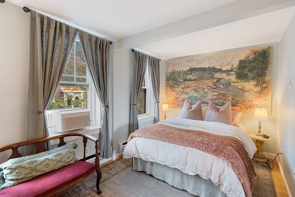 9 Hancock Street, Unit 4 Boston, MA 02114 - Photo 6 of 10