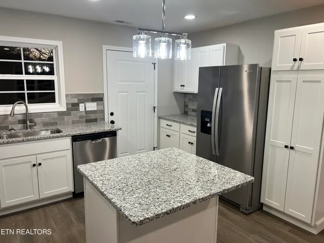 $1,300 | 317 Storie Avenue, Crossville, TN 38555